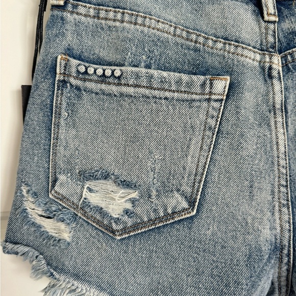 BLANKNYC Women’s Hollyweird Frayed Hem Denim‎ Shorts Distressed Blue Size 25 - Picture 9 of 12